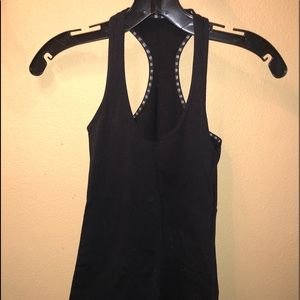 A fitted Lululemon tank top.